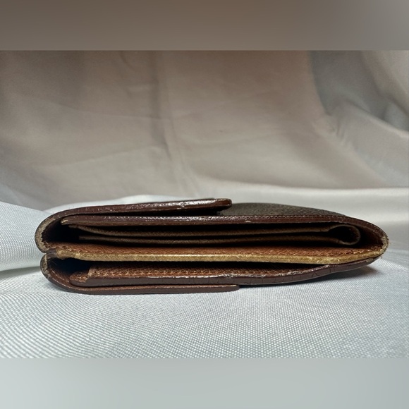 LV Monogram Wallet Excellent Condition Authentic - Picture 4 of 10